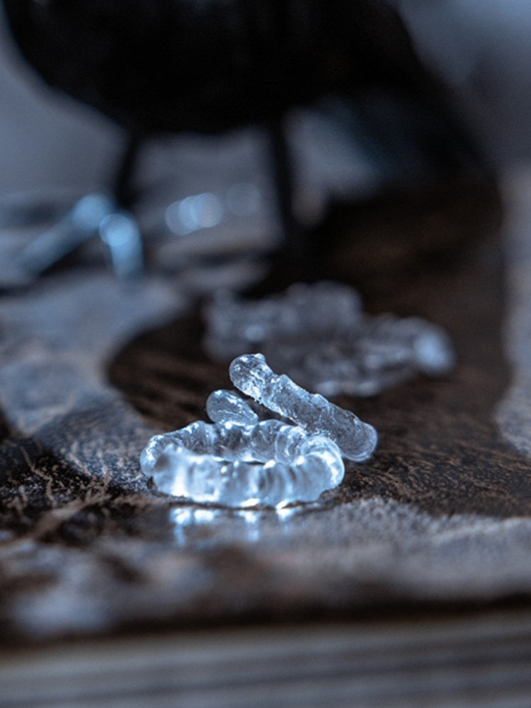 Steampunk Halbtransparenter Ring in Insektenform
