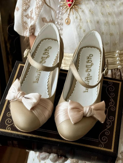 Bow Accents & Decorative Heart Snap PU Golden Mid Heels in Classic Lolita