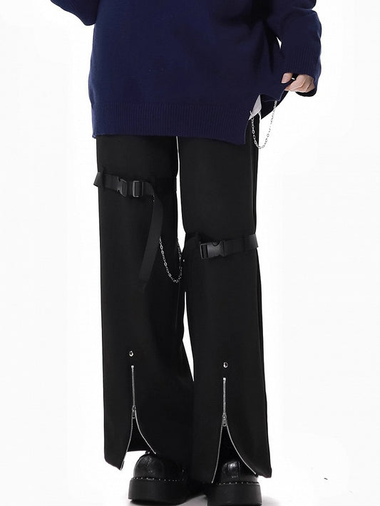 Gerade geschnittene Hose in Schwarz mit Reißverschluss und Druckknopfdetails