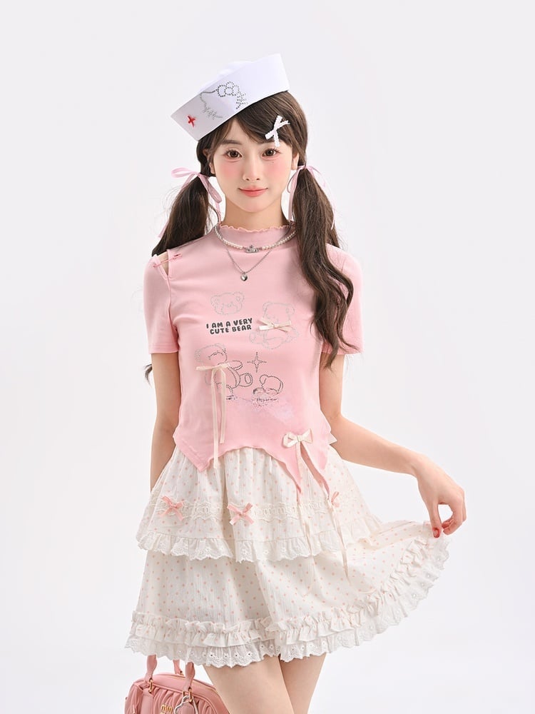 T-Shirt-Saum, gebogen, rosa Rüschen-Ausschnitt, Teddybär-Strasssteine, Schleifen-Akzente