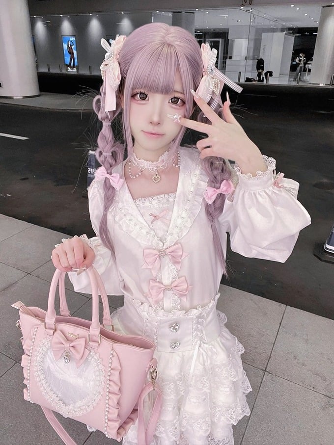 Landmine-Style Beaded Sailor-Collar Blouse, Bow & Lace, White Pink - Puppet Bombs