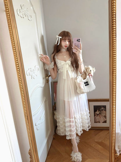 Spitzen-Unterkleid in Schleifenlänge, Knöchellänge, gestuft mit weißen Rüschen