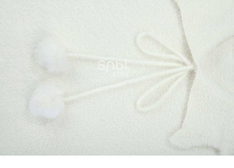 Weißer Pullover mit Pompons-Dekor