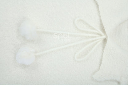 Weißer Pullover mit Pompons-Dekor