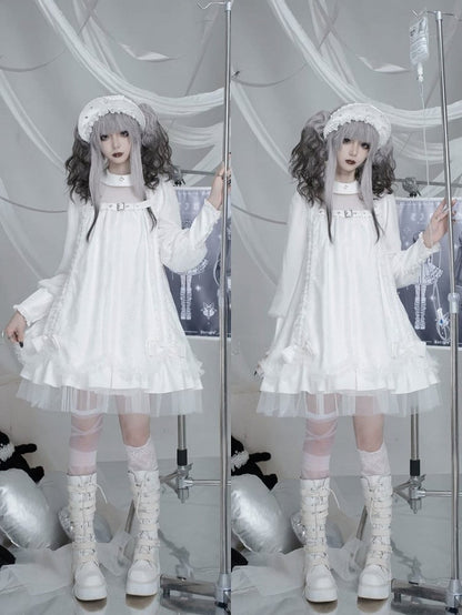 White Gothic Lolita Pleated Dress with Round Collar, Lace and Bowknot Accents - Kuroya