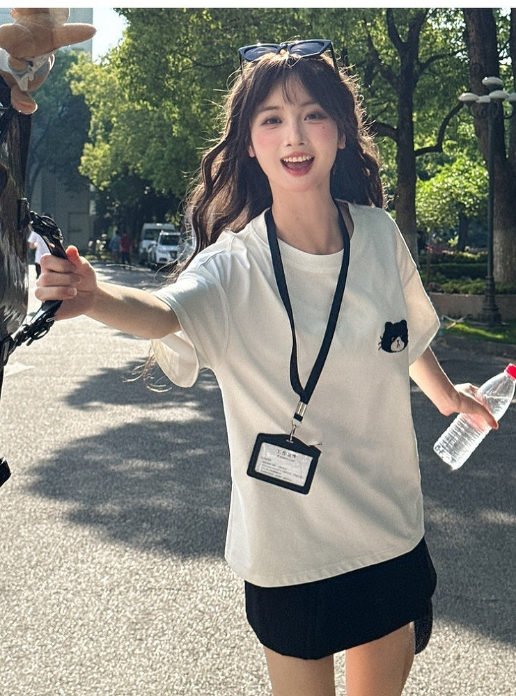 アップリケ ルーズ ホワイト ラウンドネック キティ 刺繍 Tシャツ