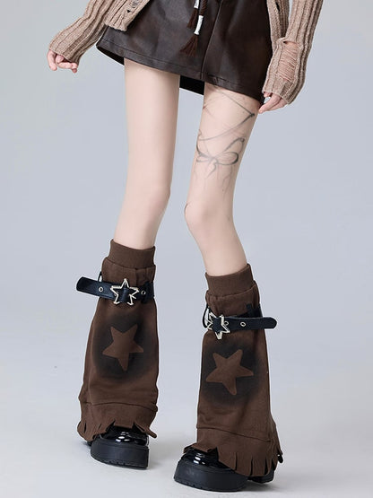 Braune Y2K-Beinwärmer mit sternförmigem Schnallenriemen