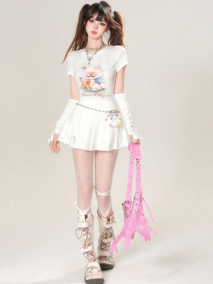 ホワイト/ブラック/ブルーの華やかなプリントスリーブのウサギと文字のTシャツ