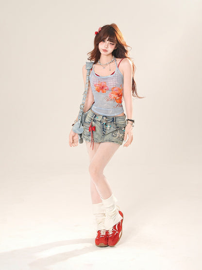 ピンク/ブルーの花柄セミシースルーホルターネックトップスとレッドチェック柄キャミソールセット