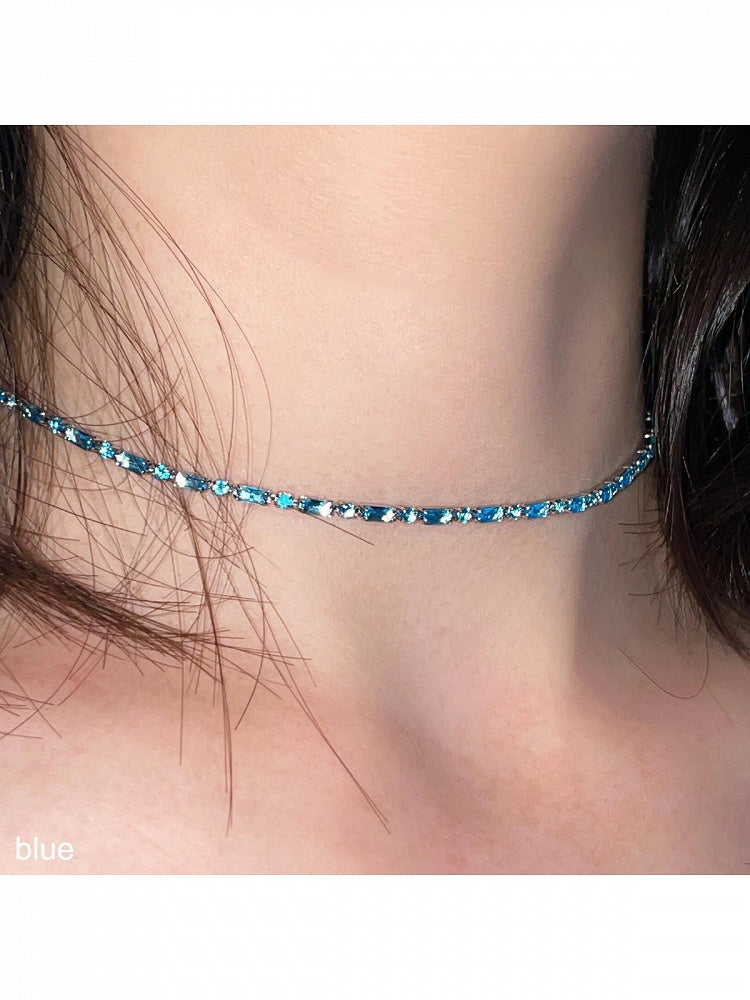 Rhinestone-Adorned 4-Tone Choker