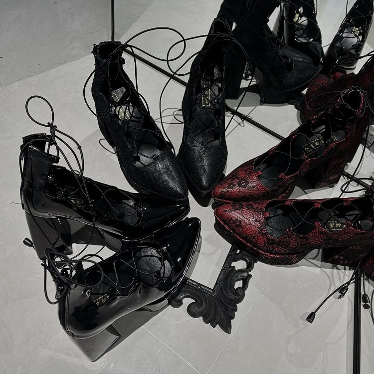 Black/Red - Punk Gothic High Heels Clips Block Black Flower