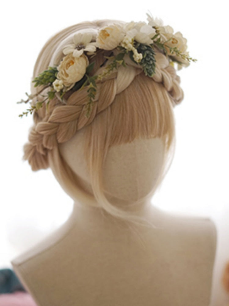 Hellblonde Bob-Perücke mit kurzem, glattem Schnitt und Pony