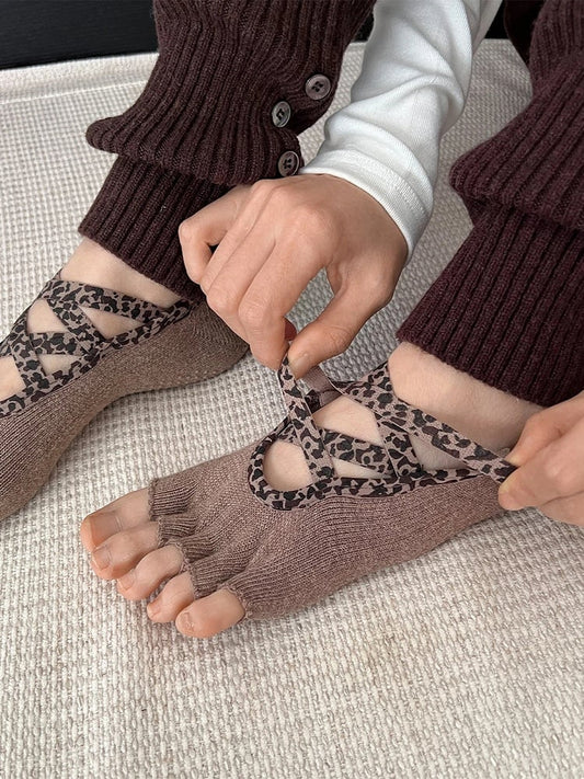 Yoga Open-Toe Black Non-Slip Print Leopard Coffee Socks /