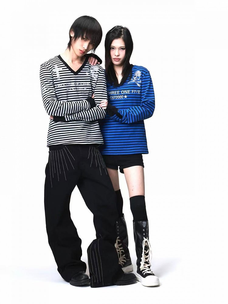 Genderless Black & Gray V-Neck Striped Long-Sleeve Top with Cross & Skull Hotfix Rhinestone Detail - DETW OnLine