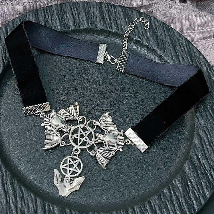 Y2K Pendant Bat Punk And BlackSilver Choker Star