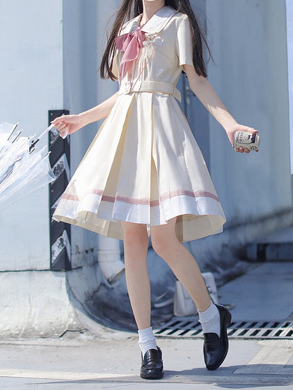 Rosa Schleifen Blume Weiße Brosche und