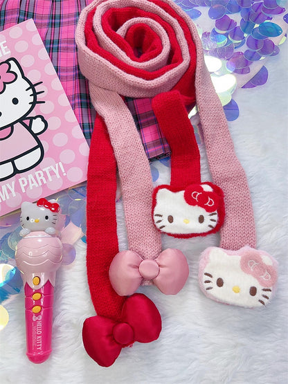 Rot/Pinker Strickschal im Y2K-Kätzchen-Design