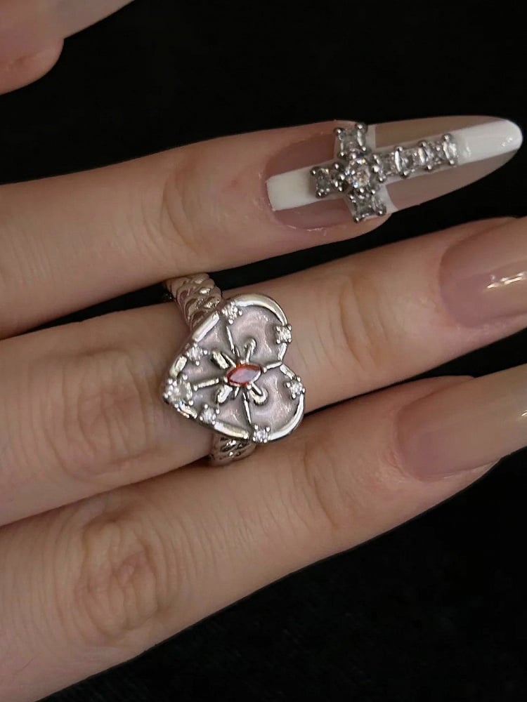 Bague Y2K argentée ornée de strass - Kiwi Store