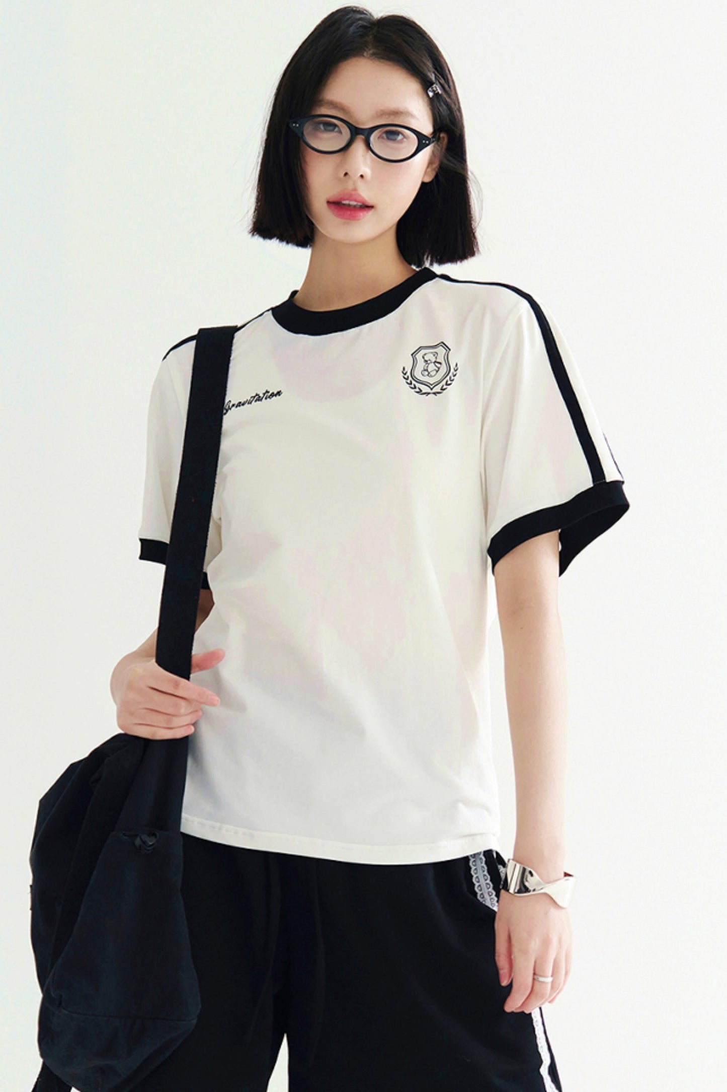 グラビティポジティブTシャツ ベアバッジプリント