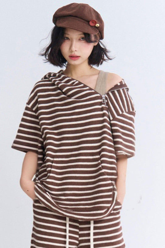 フード付きの風通しの良いゆったりとしたティー