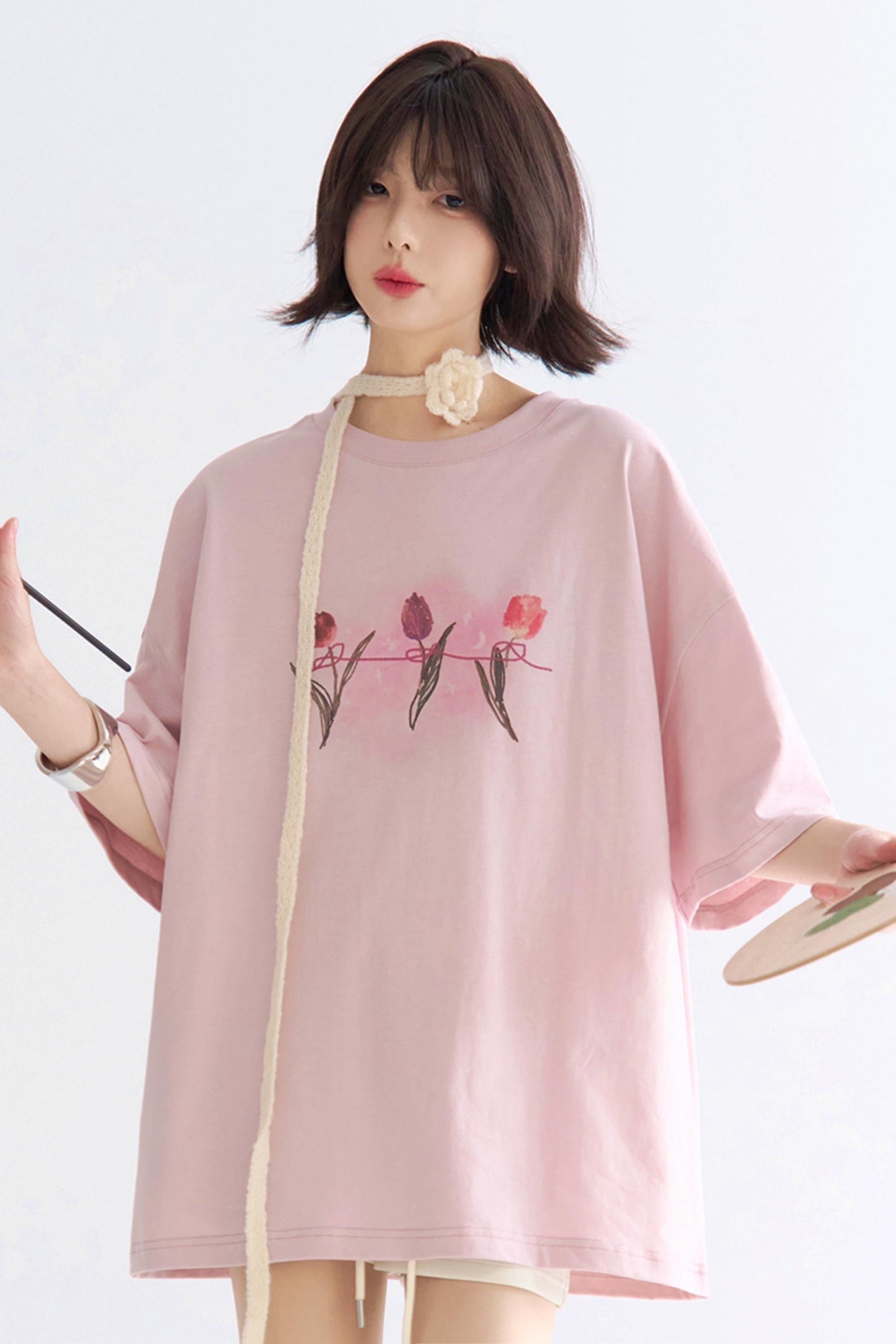 ミニマリストプリントTシャツ チューリップ