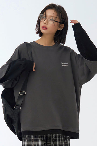 ユニセックスネックラウンドトップ