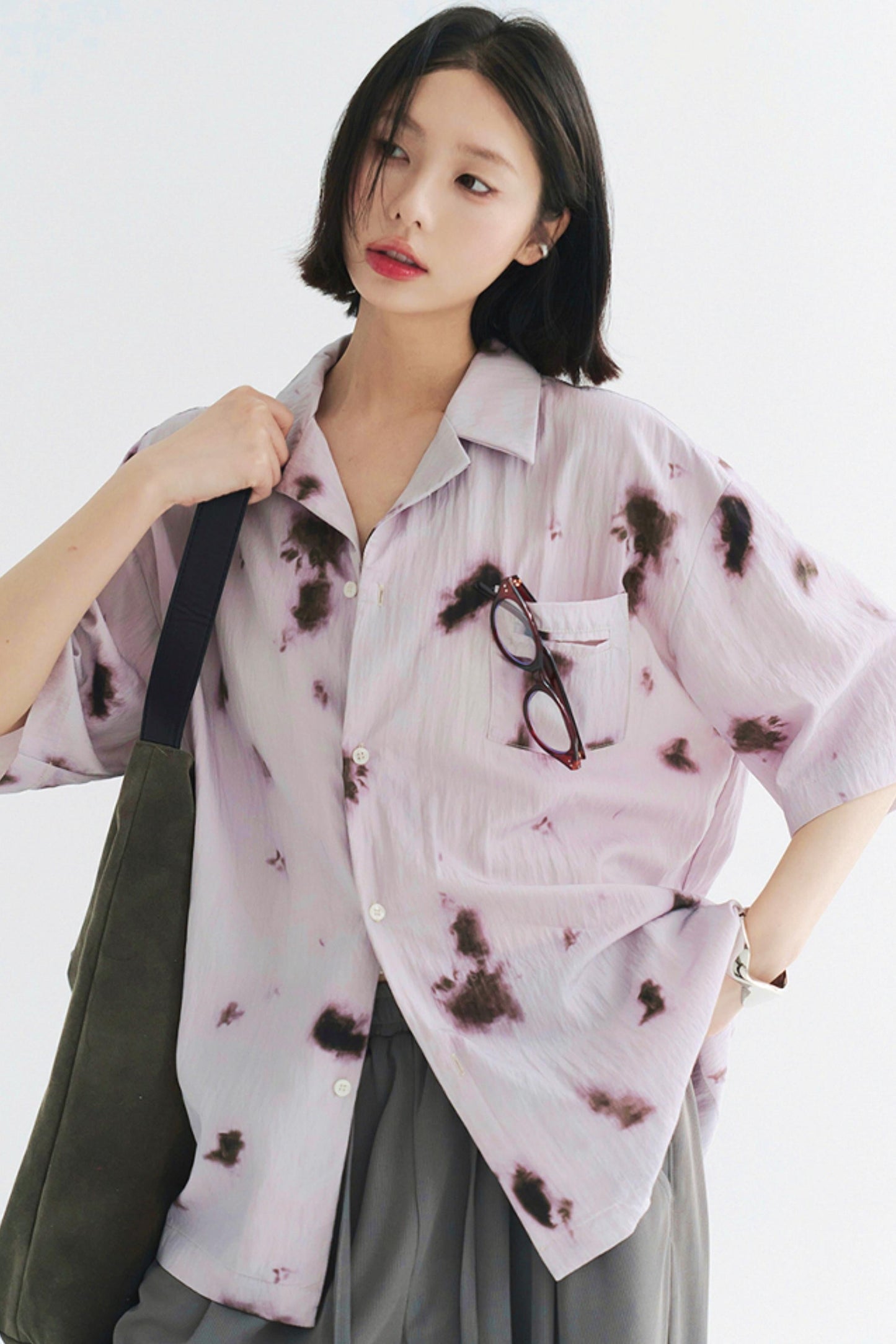 プリーツ風のソフトモーショントップス