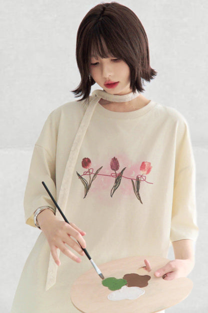 ミニマリストプリントTシャツ チューリップ