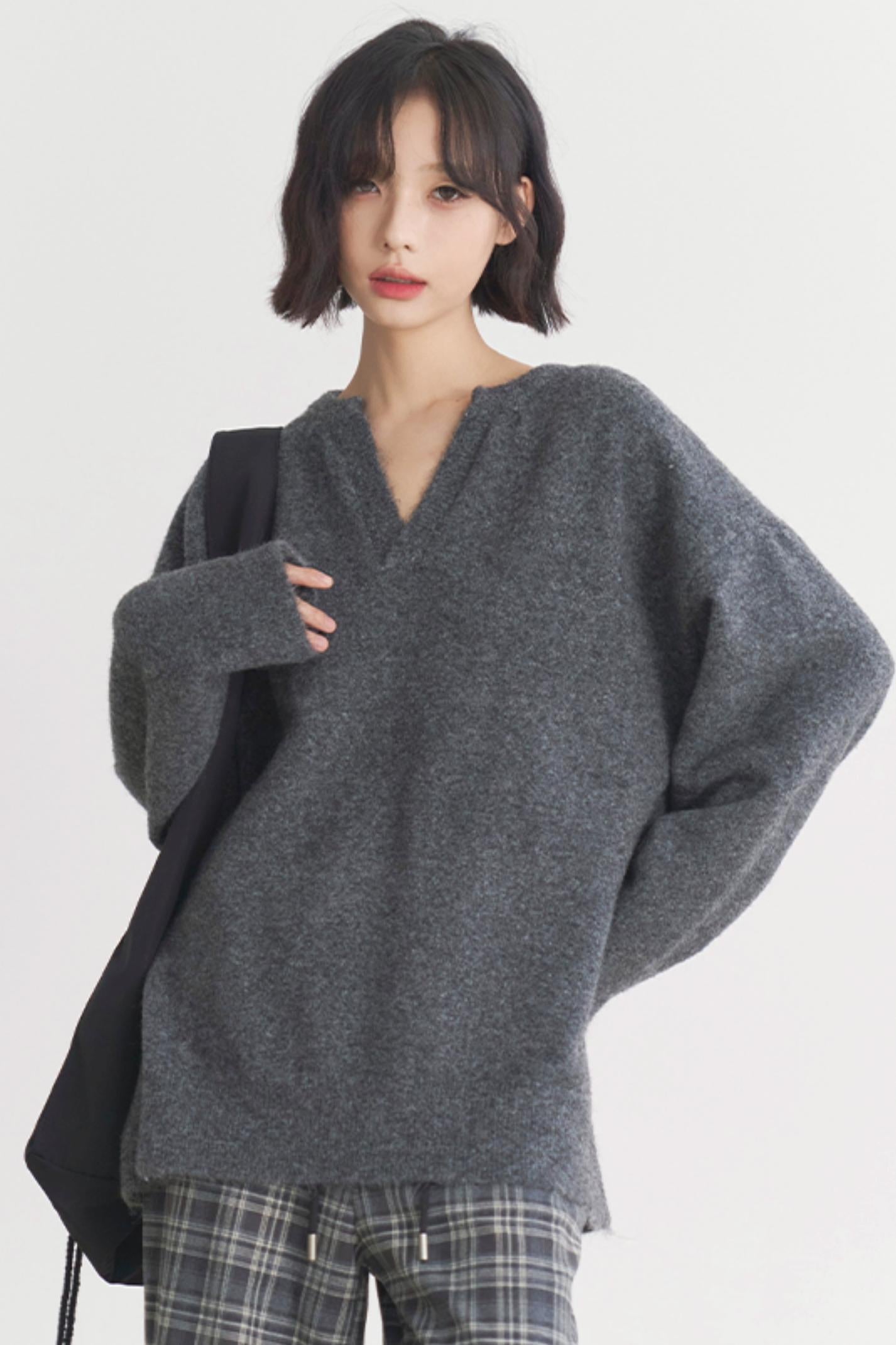 V-Ausschnitt Museum Pullover Damen Gravity Knit Loose