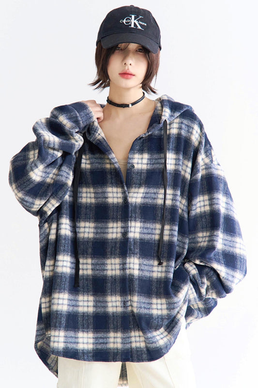 Schößchen-Kapuzenpullover mit Karomuster