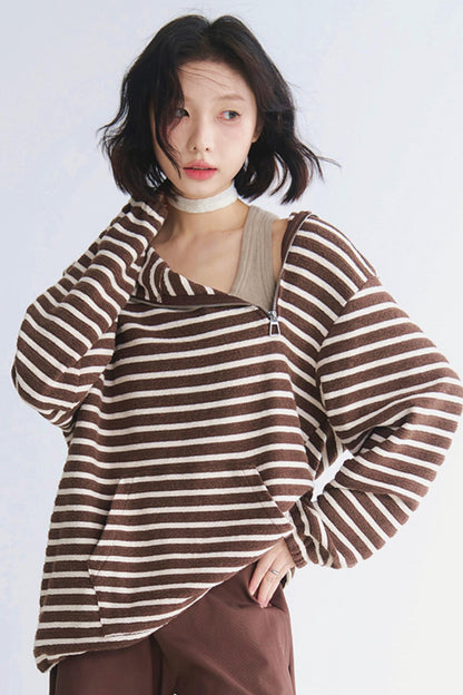 フード付きパンツセーターのセットアップ