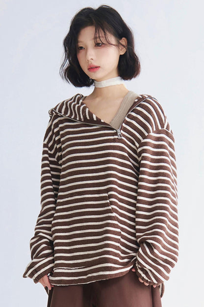 フード付きパンツセーターのセットアップ