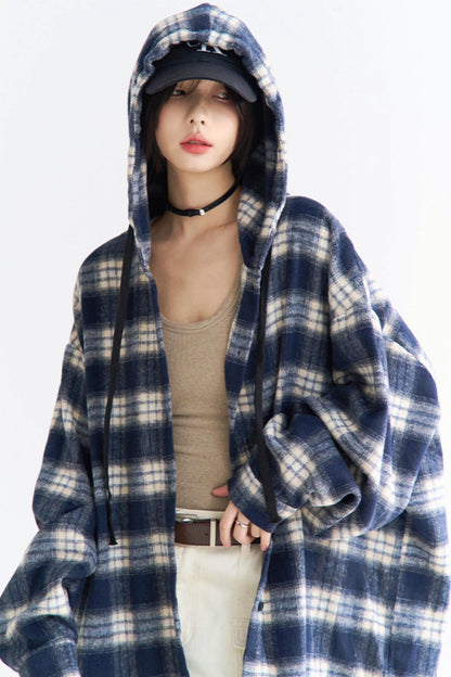 Schößchen-Kapuzenpullover mit Karomuster