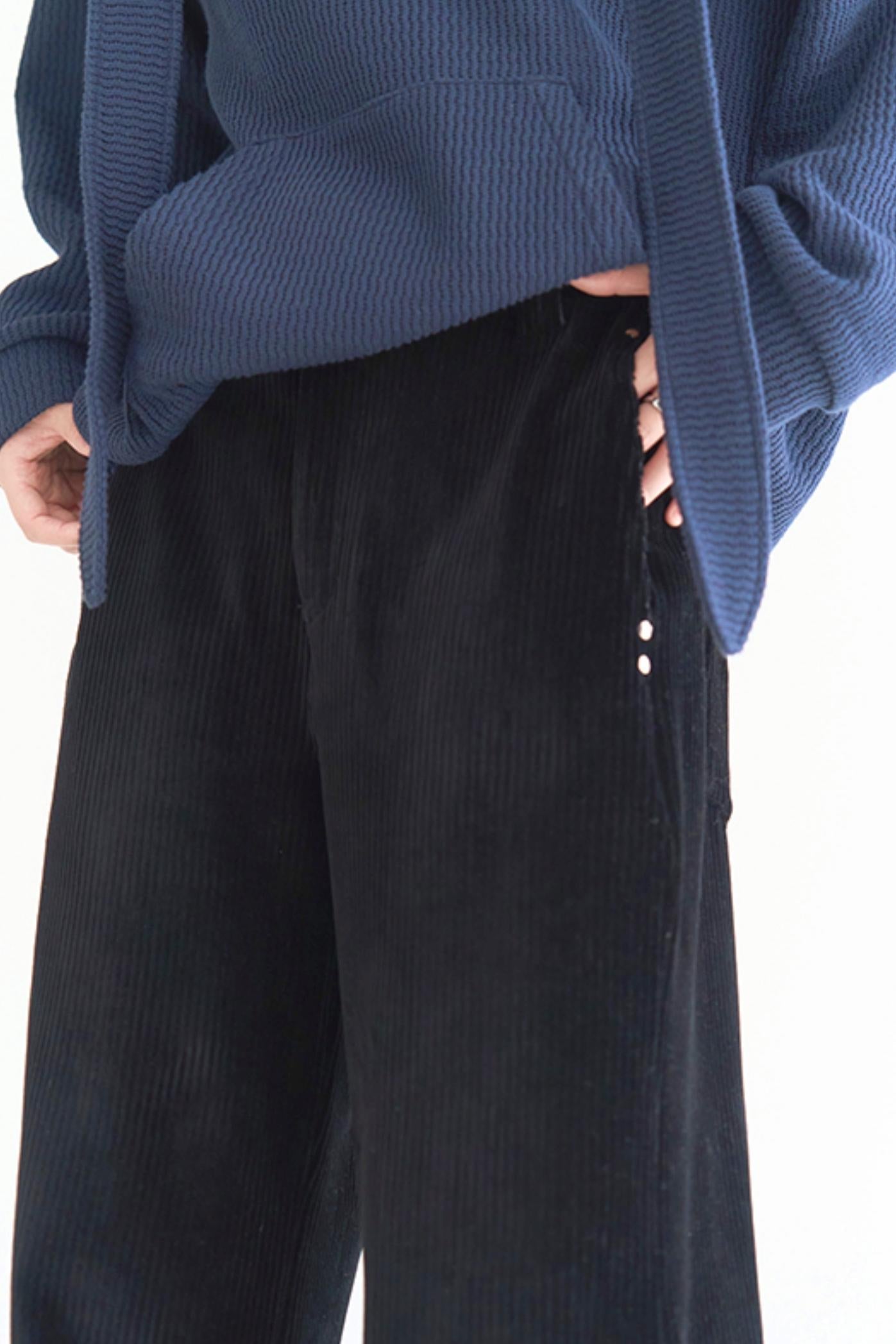 ミドルウェイトストレートパンツ