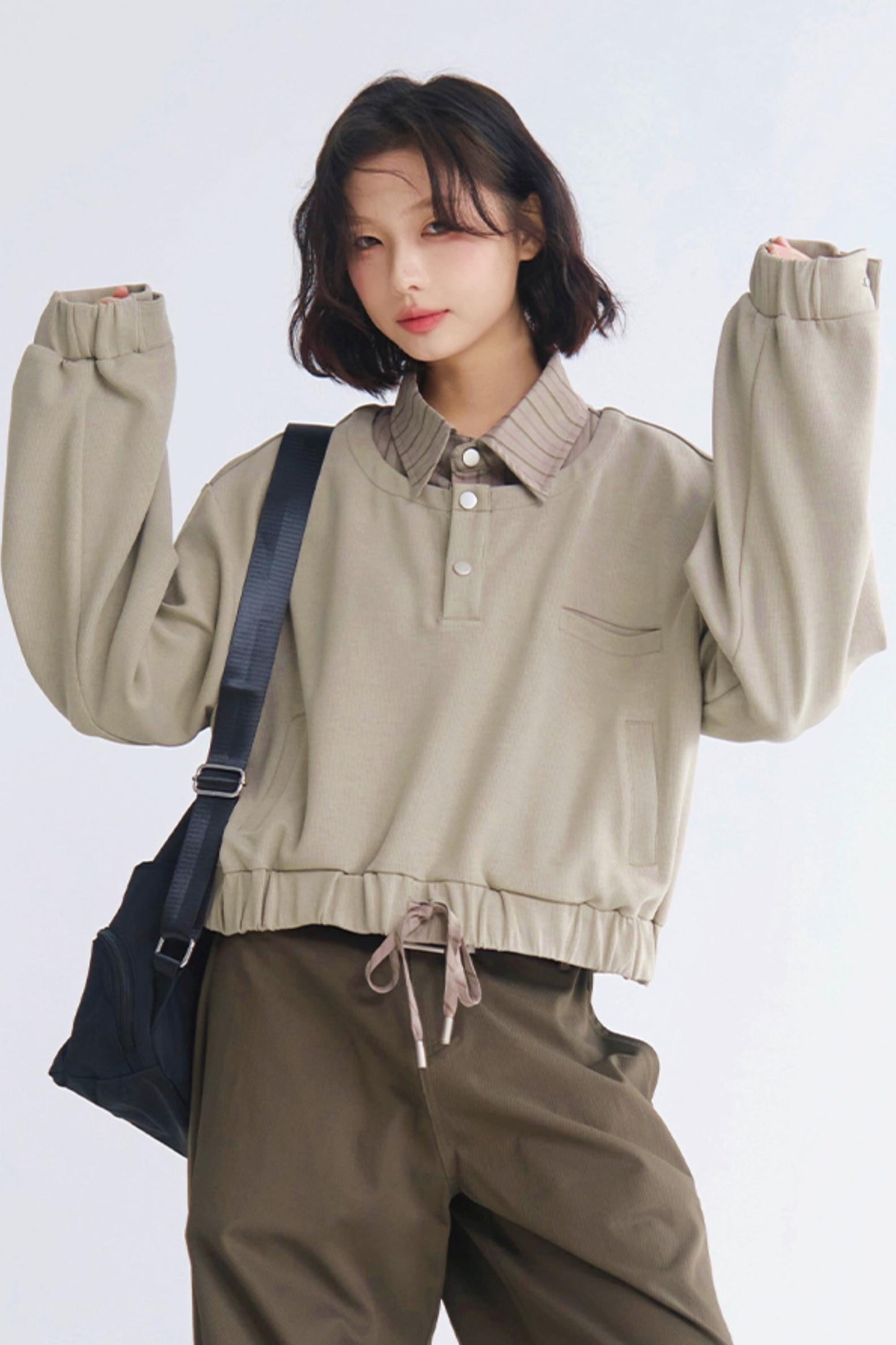 Pullover-Oberteil mit Kragen im Lagenlook