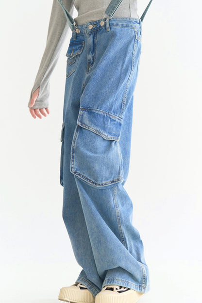 Jeans mit weitem Bein und Taschen