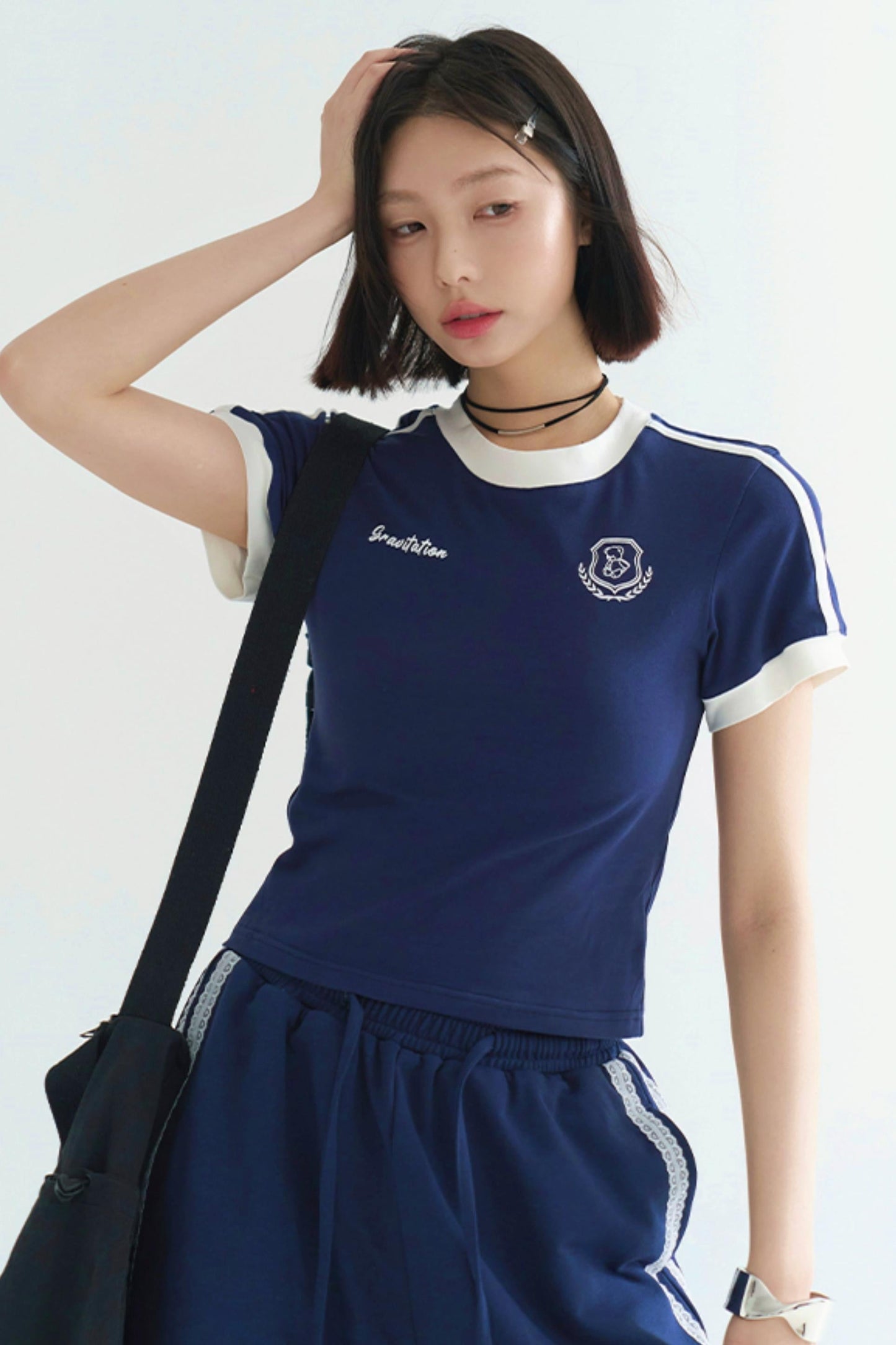 グラビティポジティブTシャツ ベアバッジプリント