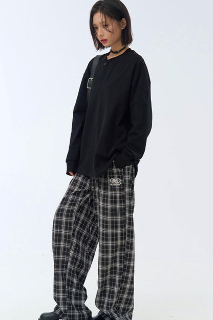 シャツスタイルのTシャツ、ストラップ付きレイヤード