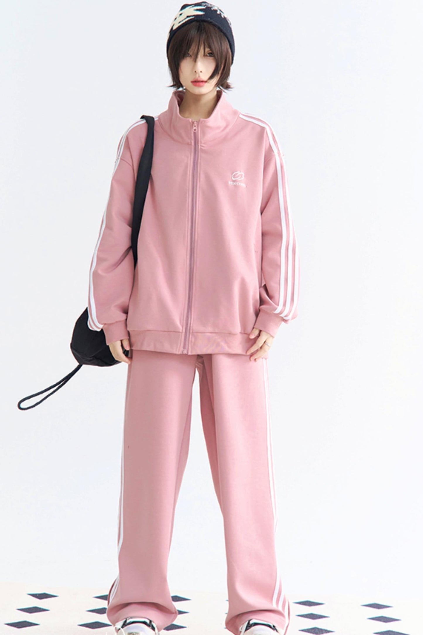 ミュージアムスタイルパンツとセットアップジップジャケット