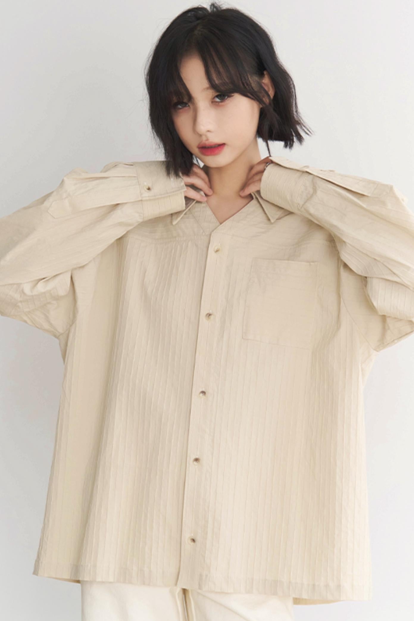 Museum Gravity Top Loose Damen Frühling Schößchen 2025