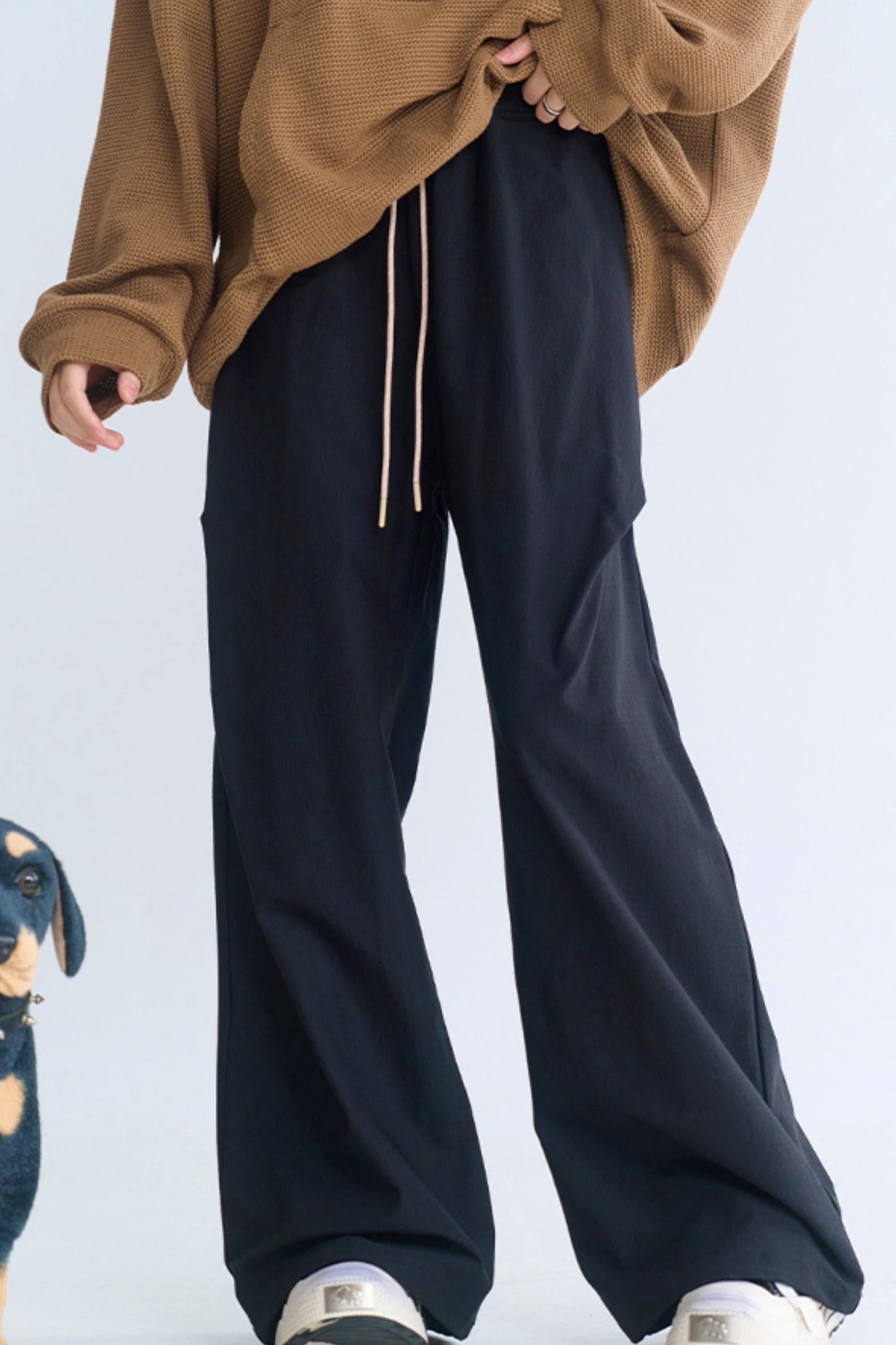 ミニマリストなワイドレッグカジュアルパンツ