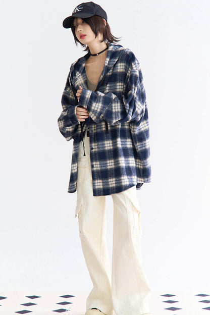 Schößchen-Kapuzenpullover mit Karomuster