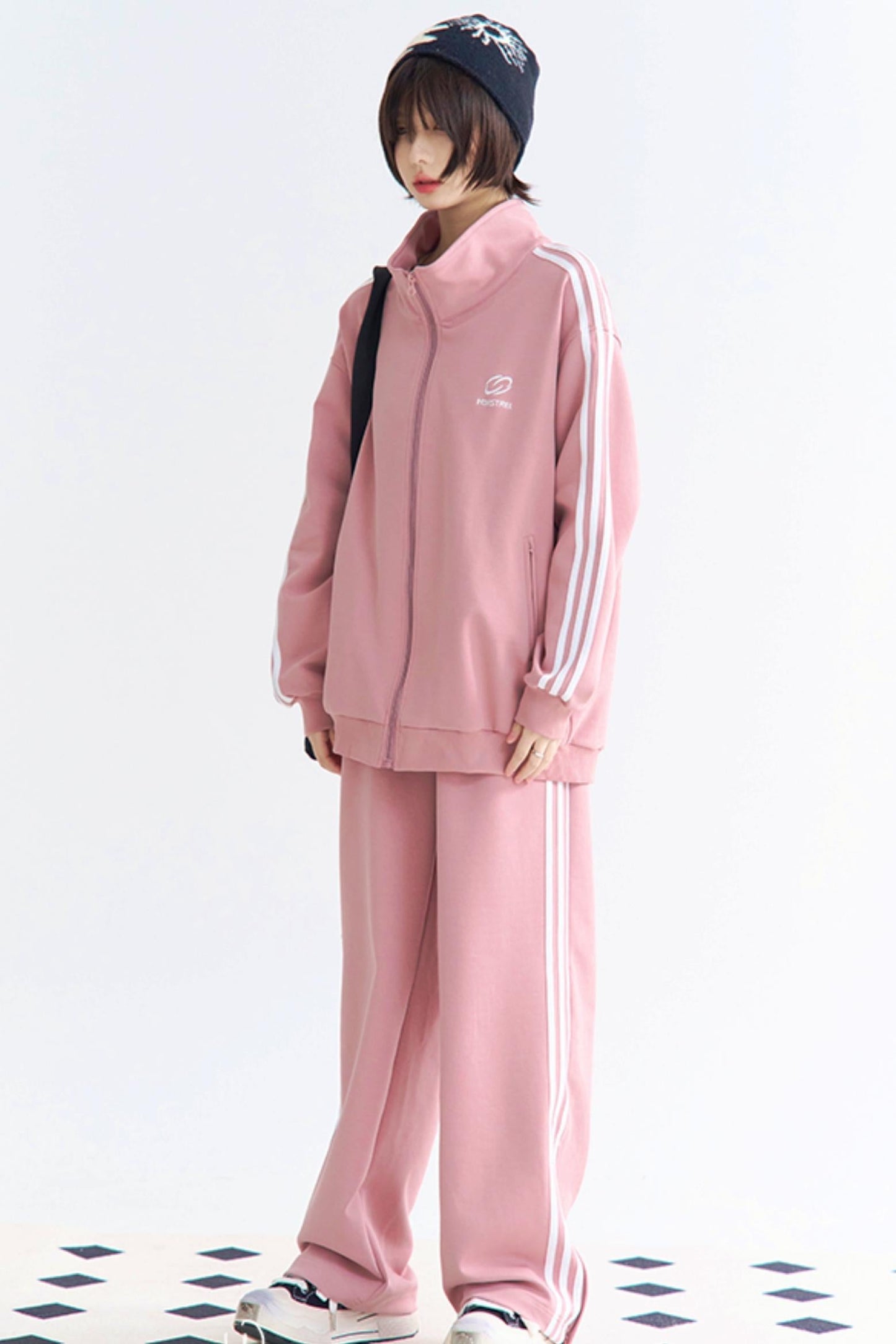 ミュージアムスタイルパンツとセットアップジップジャケット