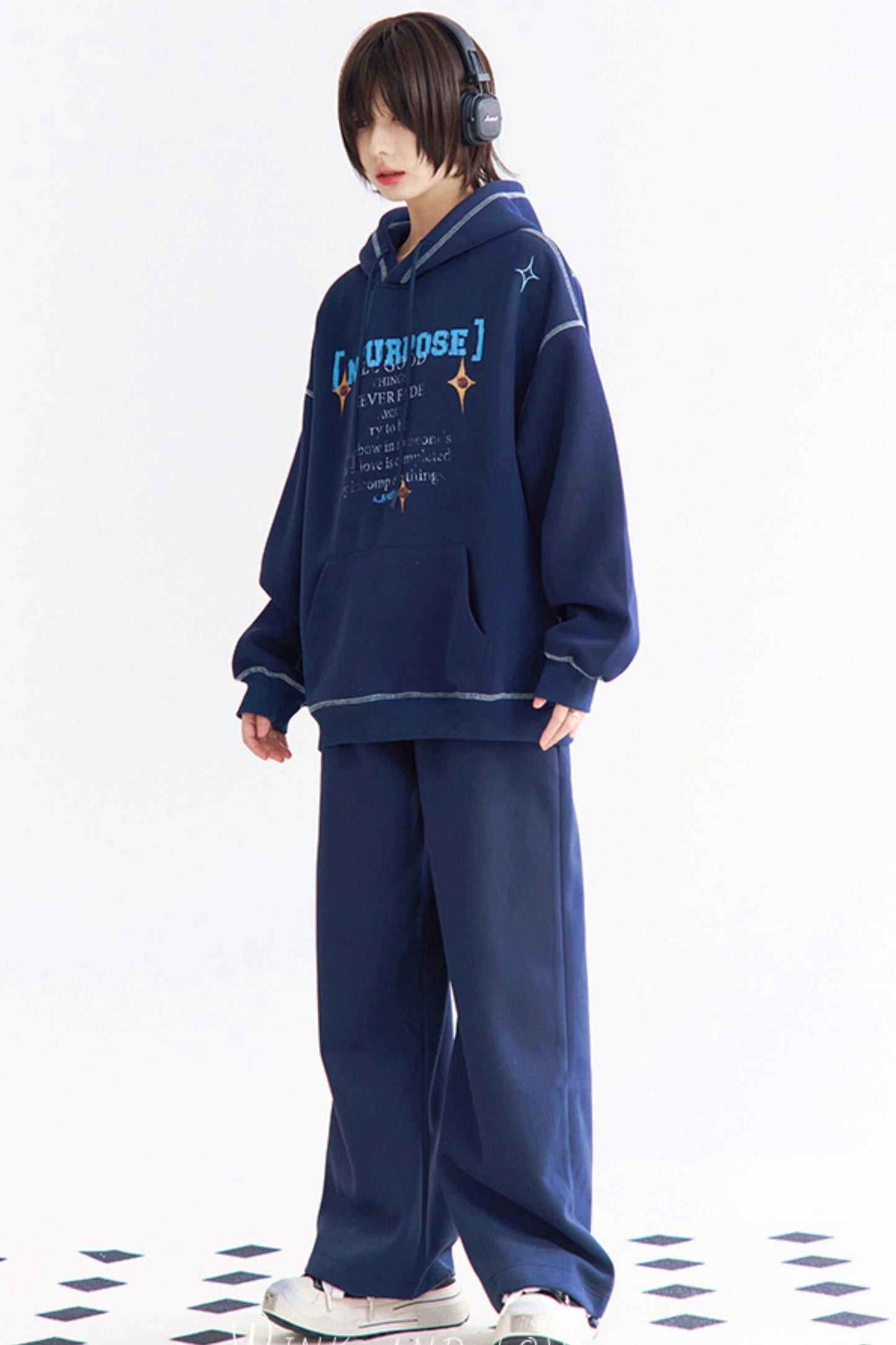 カジュアルカンガルーポケットパーカー