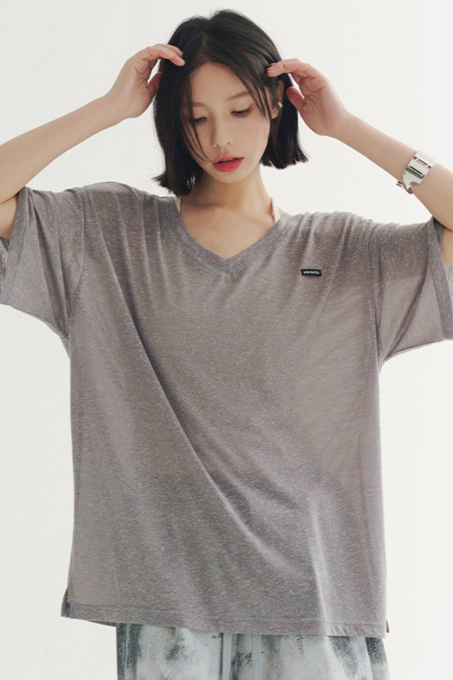 軽量シアーVネックTシャツ