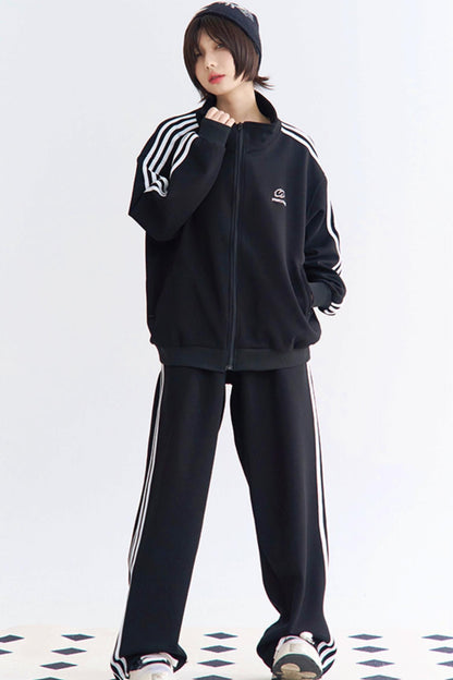 ミュージアムスタイルパンツとセットアップジップジャケット