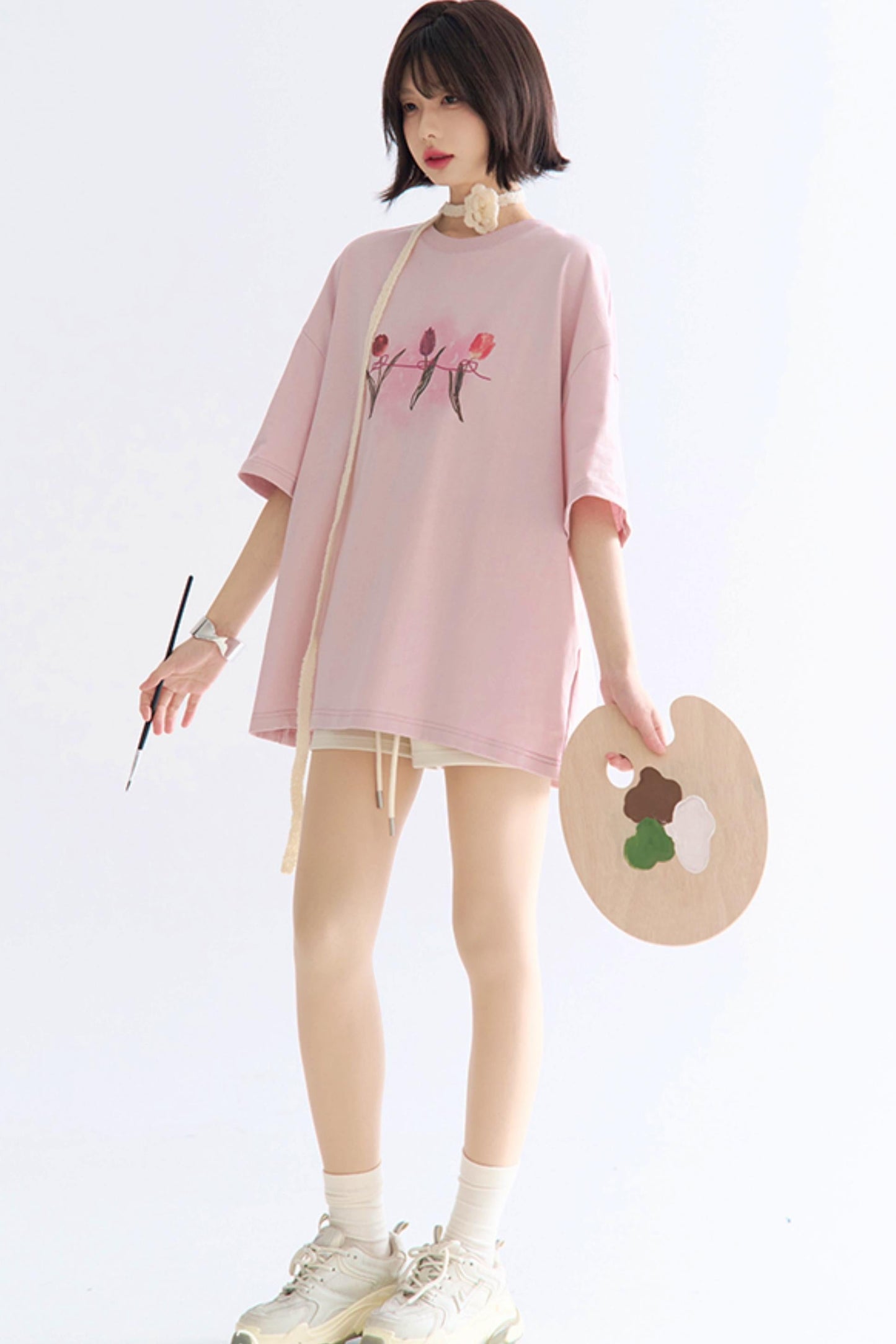 ミニマリストプリントTシャツ チューリップ