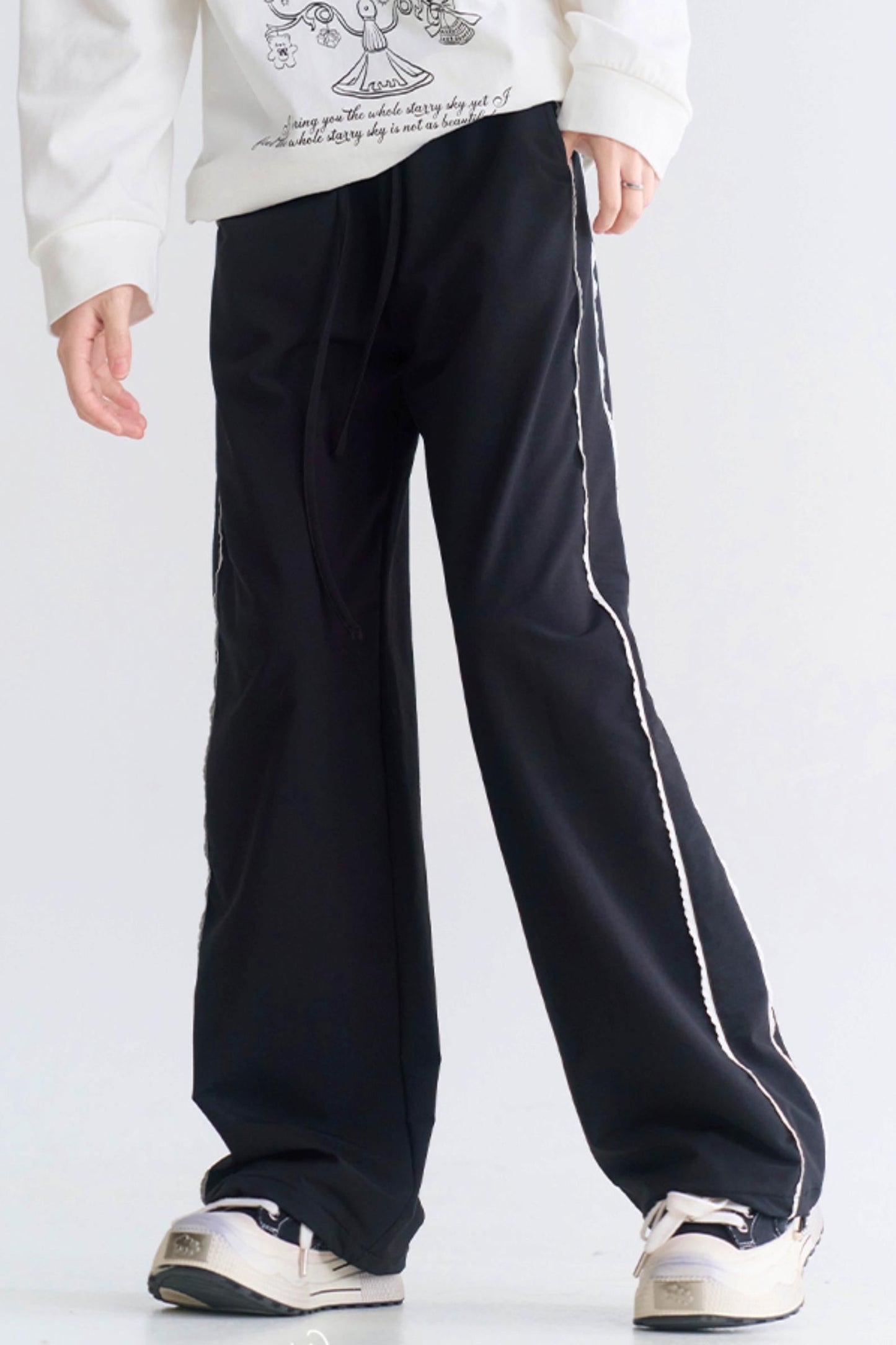 スポーティなレースのカジュアルスタイルパンツ