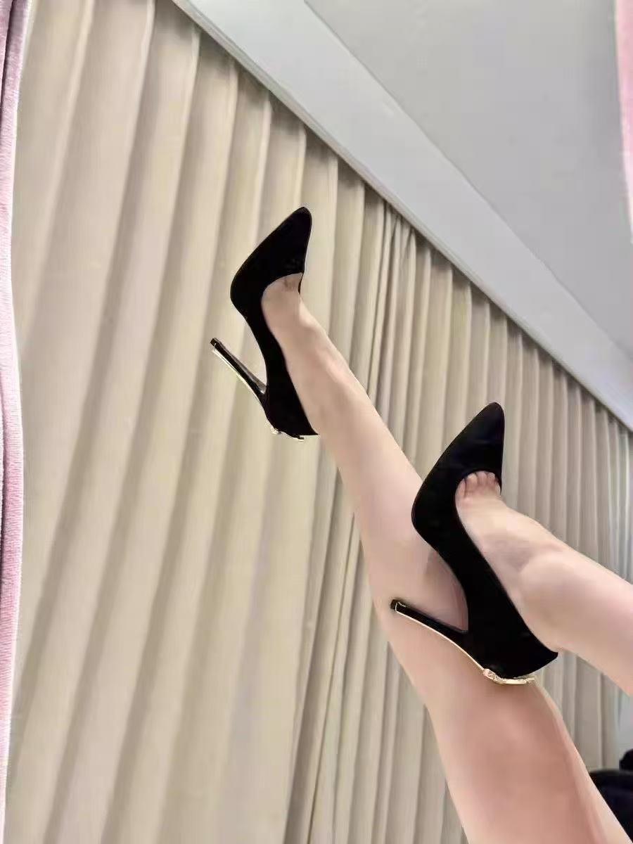 Gold Scepter 8cm Stiletto Heels – Patent Leather Pointed Toe Wide Size Pumps | LilyVow