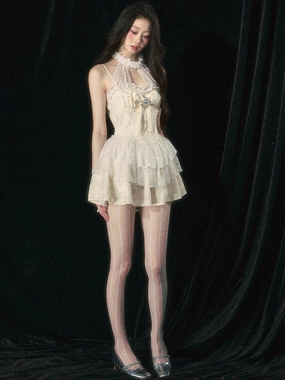 アプリコットホルターネックリボンティアードスカートドレス